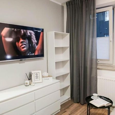 Bezagenta Mozart3 Studio Easy Access To City Wifi Warszawa Eksteriør billede